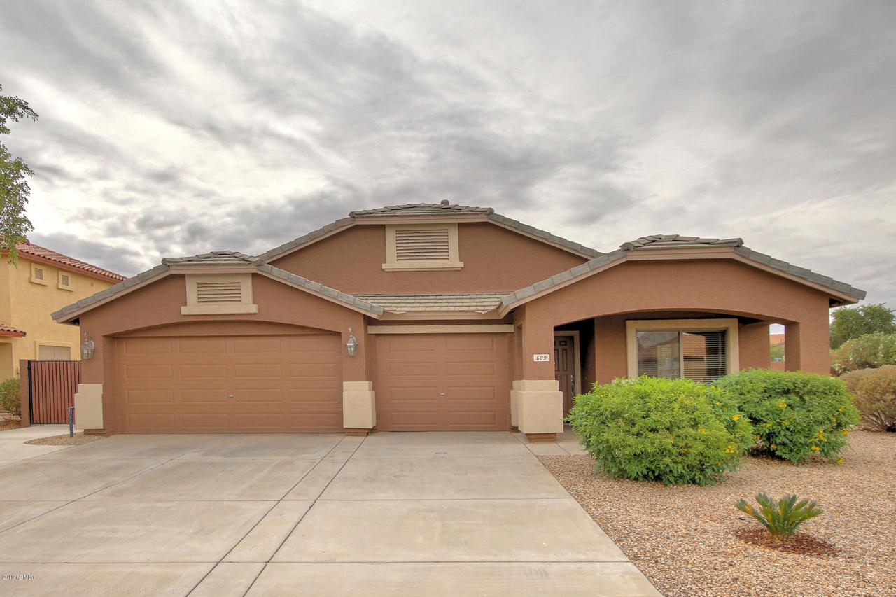689 W Dexter Way, San Tan Valley, AZ 85143
