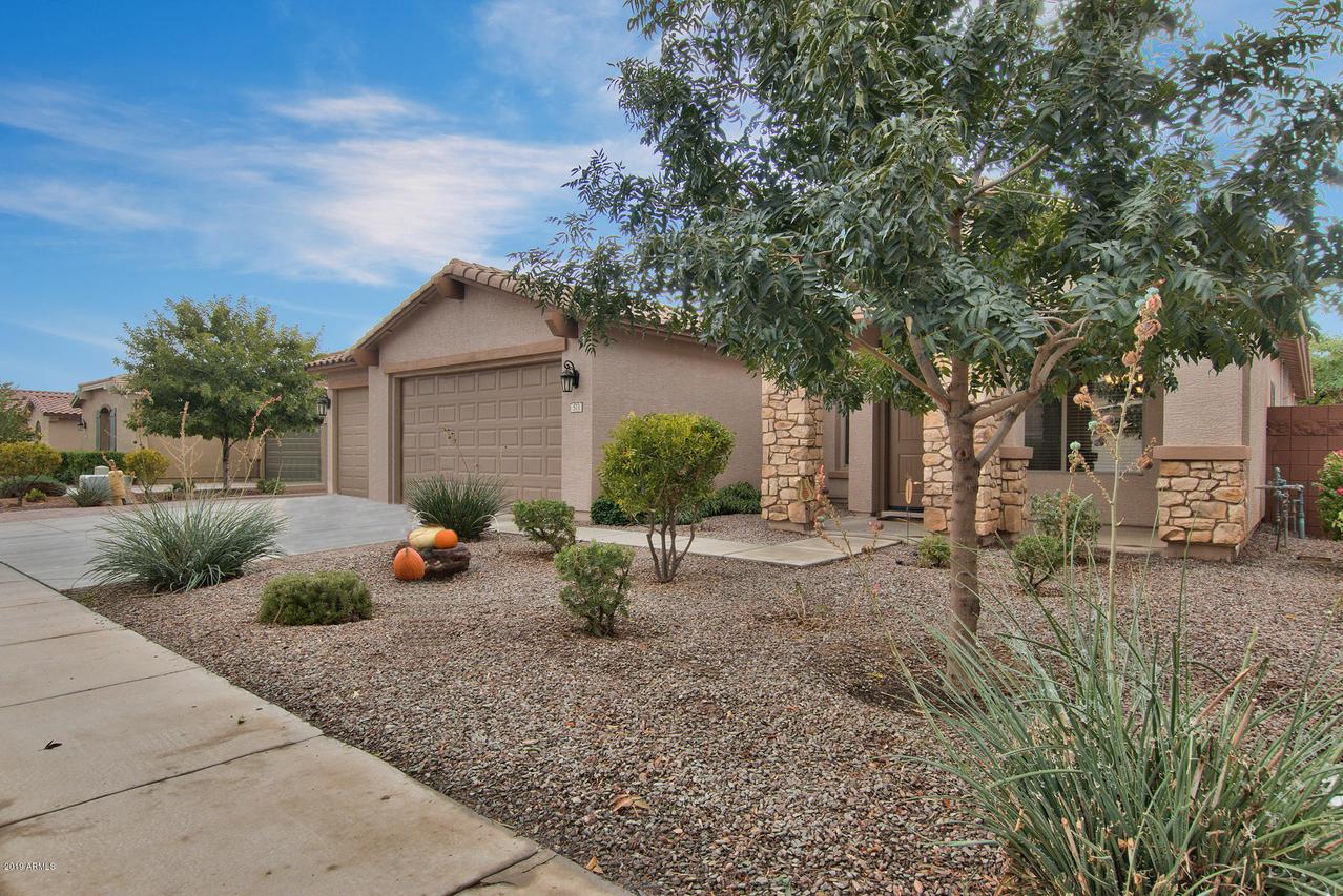 573 W Lyle Ave., San Tan Valley, AZ 85140