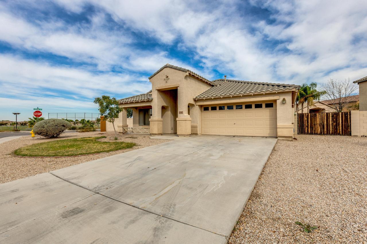 1190 E Nancy Ave., San Tan Valley, AZ 85140