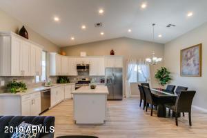 706 W Hartford Ave., Phoenix, AZ 85023