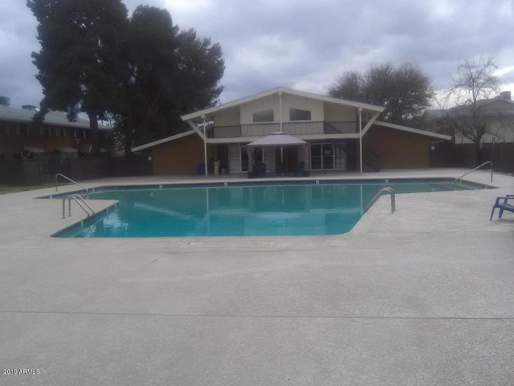 6674 N 43rd Ave., Glendale, AZ 85301