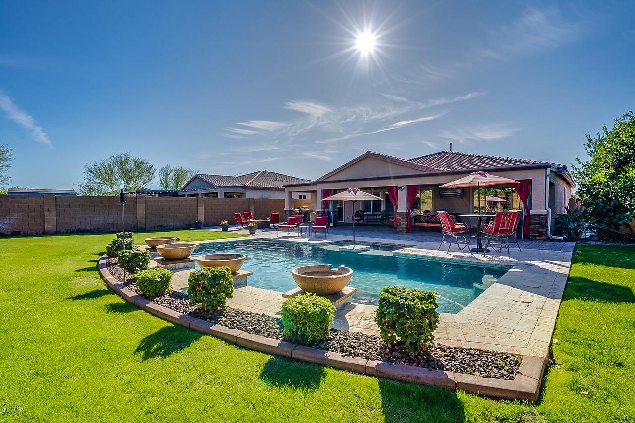 10022 W Patrick Ln., Peoria, AZ 85383