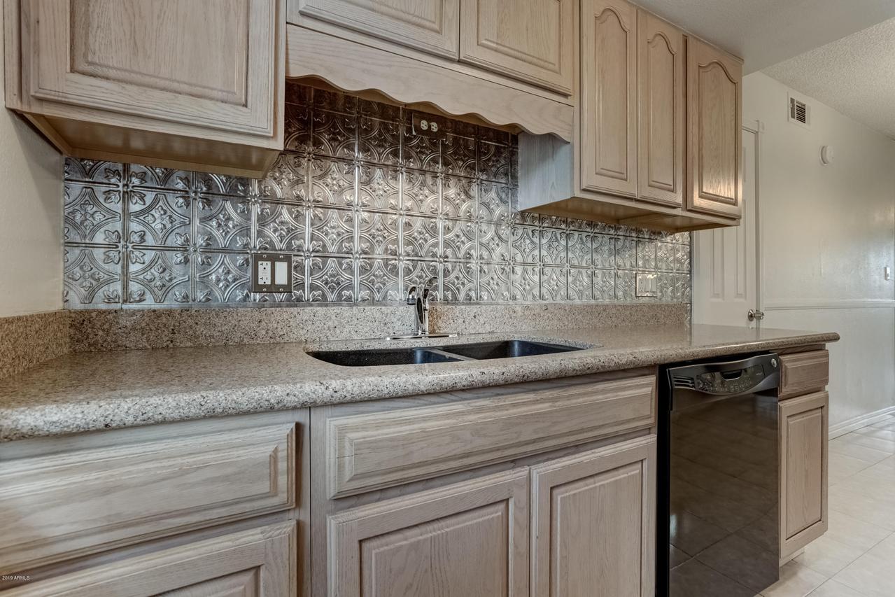 8014 N 32nd Ln., Phoenix, AZ 85051