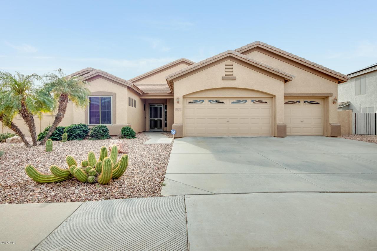 7221 W Cottontail Ln., Peoria, AZ 85383