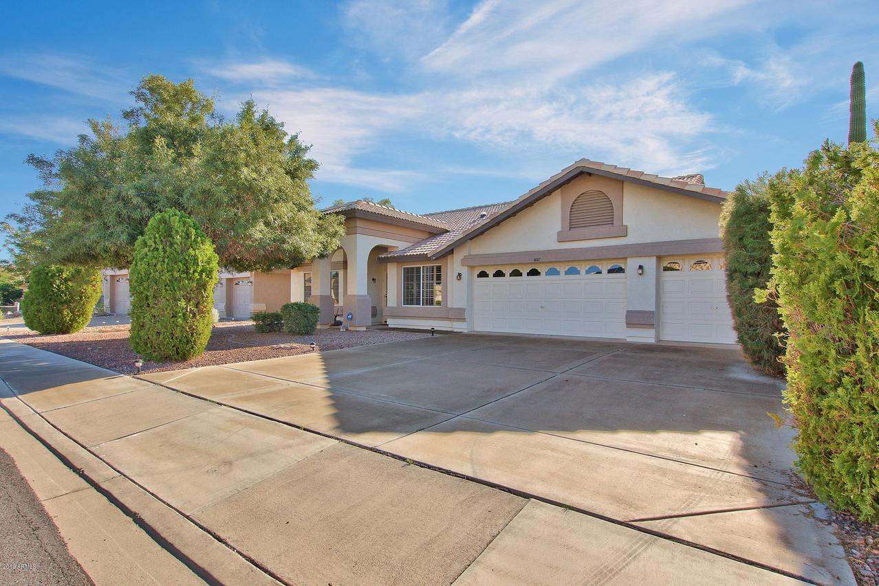 11017 W Sierra Pinta Dr., Sun City, AZ 85373