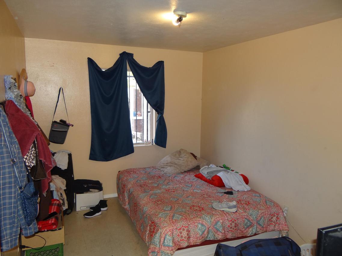 10002 N 17 Ave., Phoenix, AZ 85021