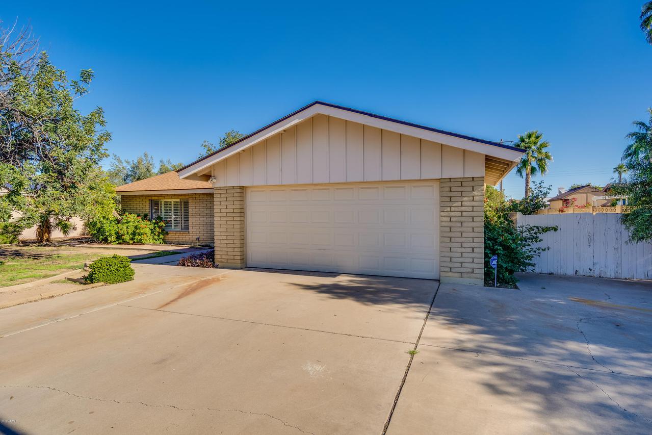 7811 N 46th Ave., Glendale, AZ 85301