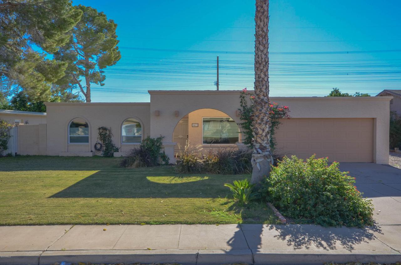 2423 W Peralta Cir., Mesa, AZ 85202
