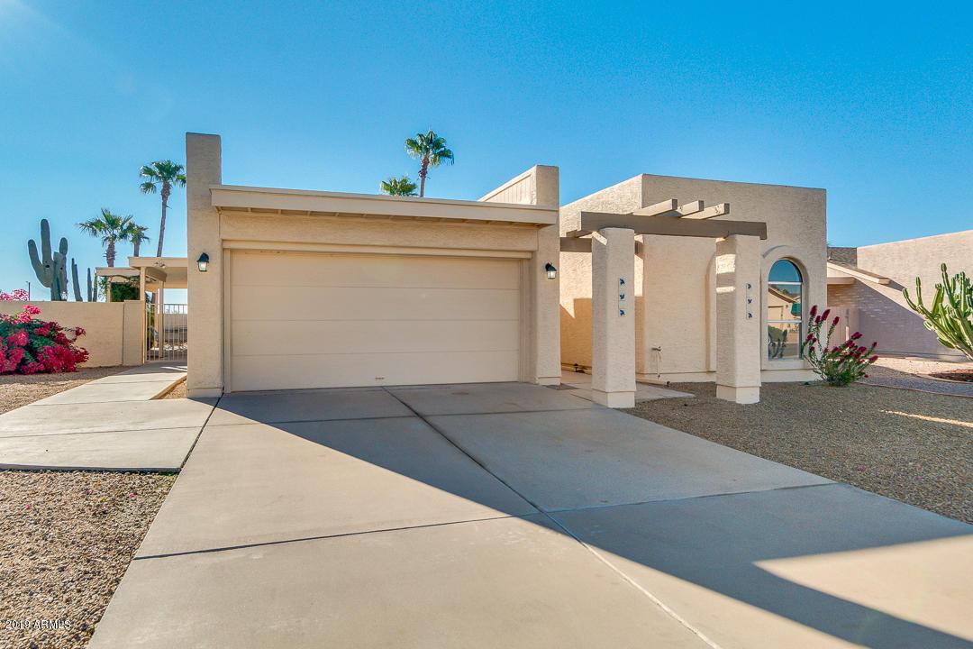 9825 E Navajo Pl., Sun Lakes, AZ 85248