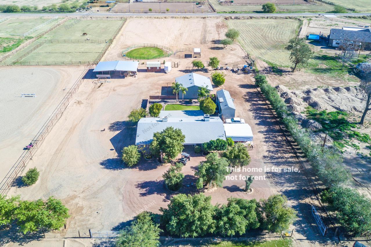 42087 N Roadrunner Rd., San Tan Valley, AZ 85140