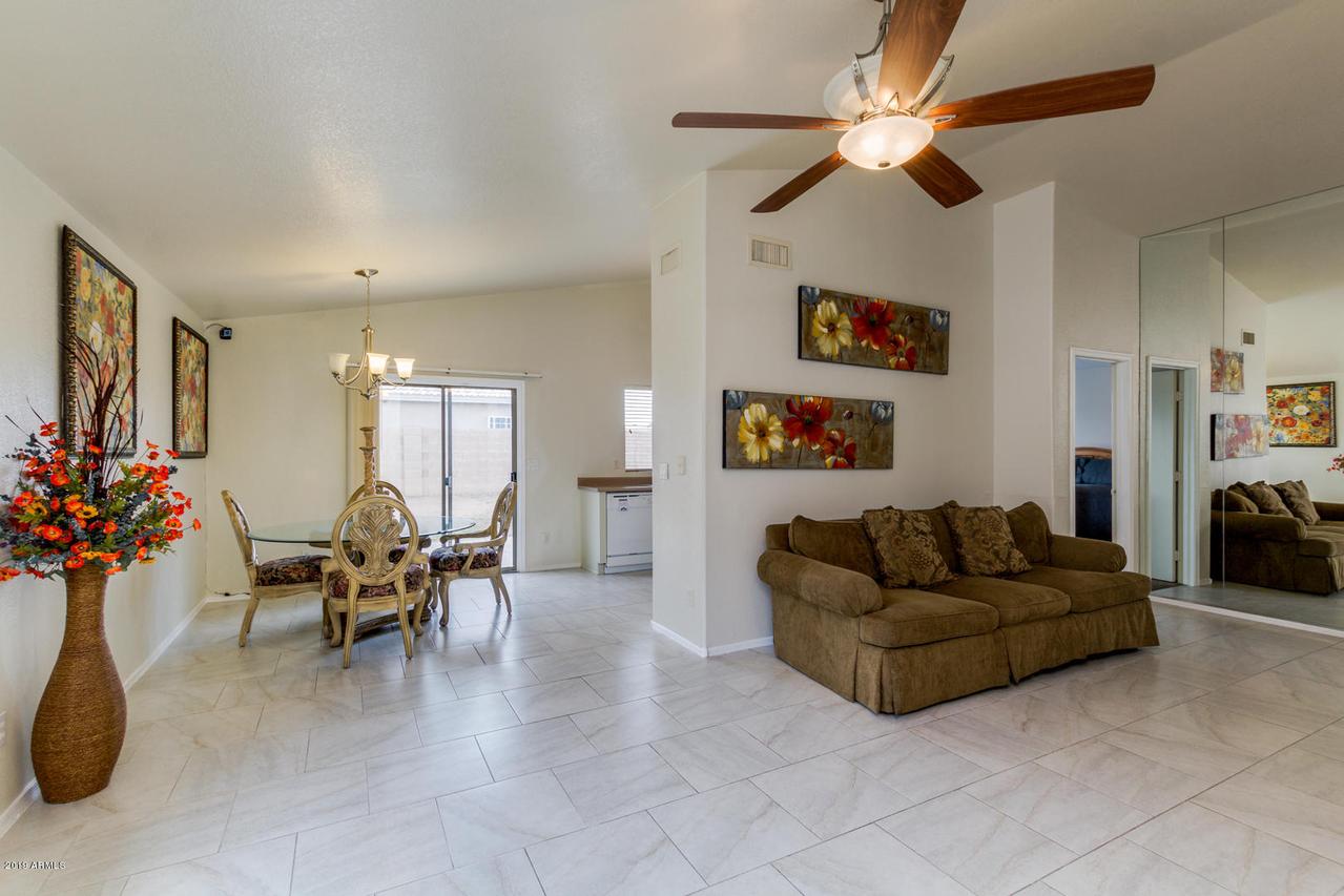 7355 N 70th Ave., Glendale, AZ 85303