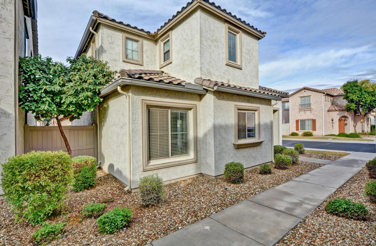 8403 W Lewis Ave., Phoenix, AZ 85037