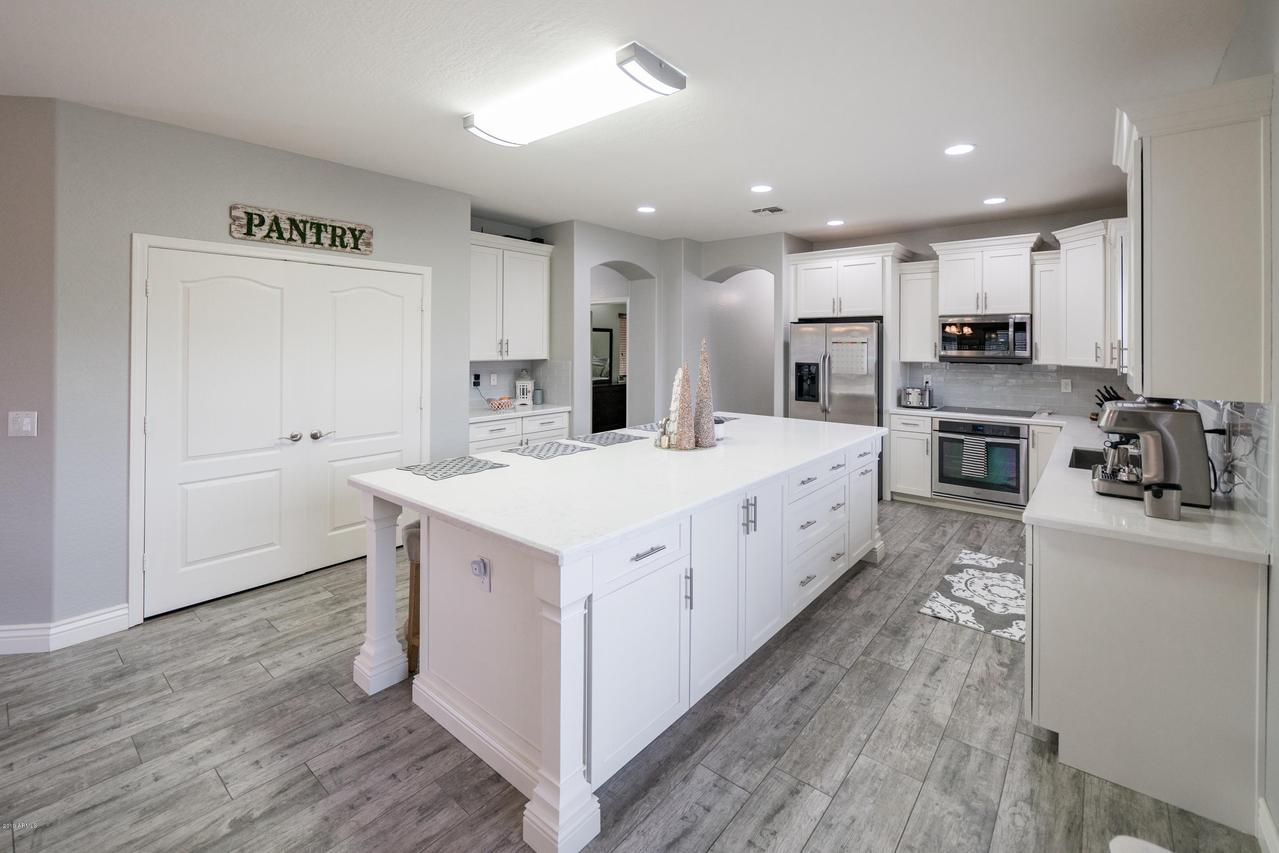 16496 W Shangri La Rd., Surprise, AZ 85388