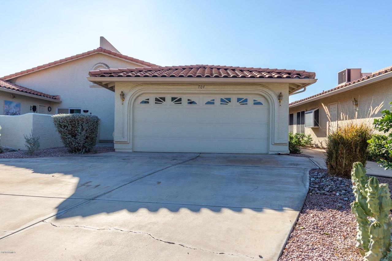704 Leisure World, Mesa, AZ 85206