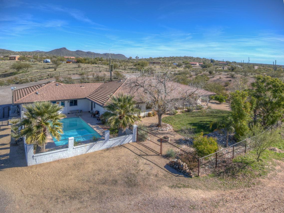 42318 N Castle Hot Springs Rd., Morristown, AZ 85342