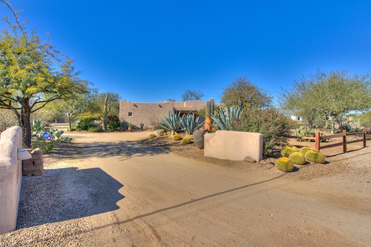 36020 N 14th St., Phoenix, AZ 85086