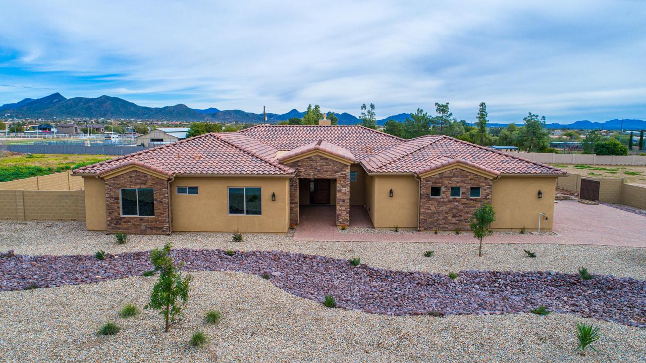 38703 N 14th Ave., Phoenix, AZ 85086