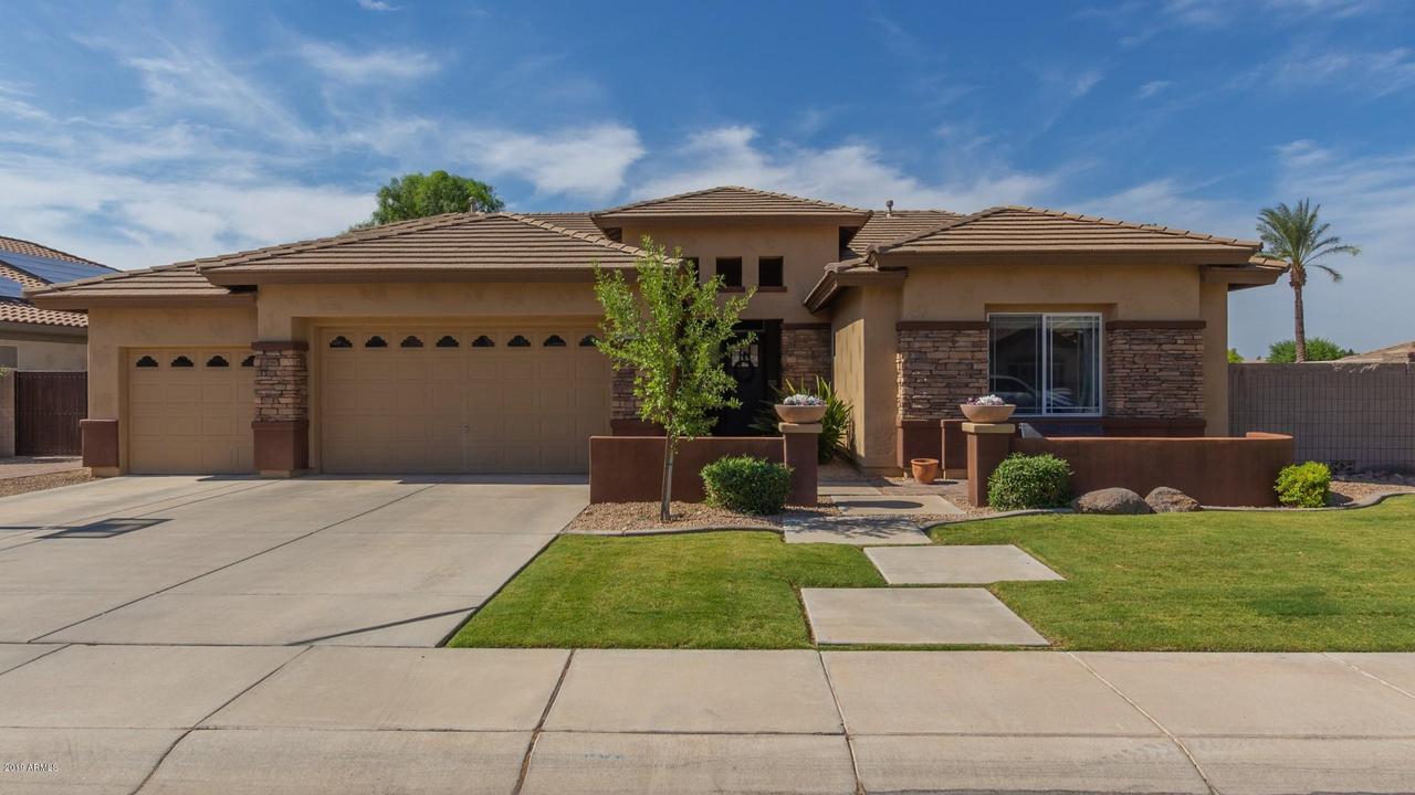 8621 W Mohawk Ln., Peoria, AZ 85382