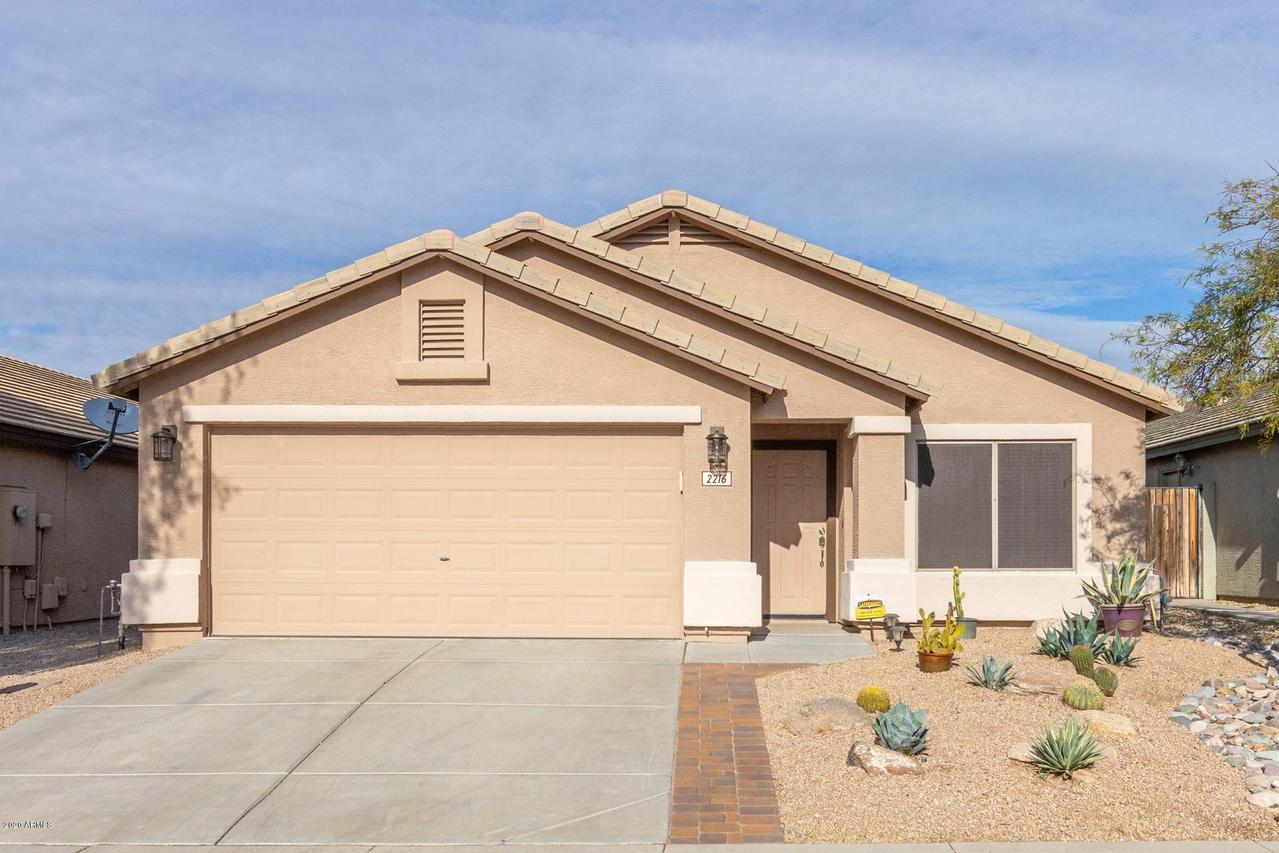 2216 W Madre Del Oro Dr., Phoenix, AZ 85085