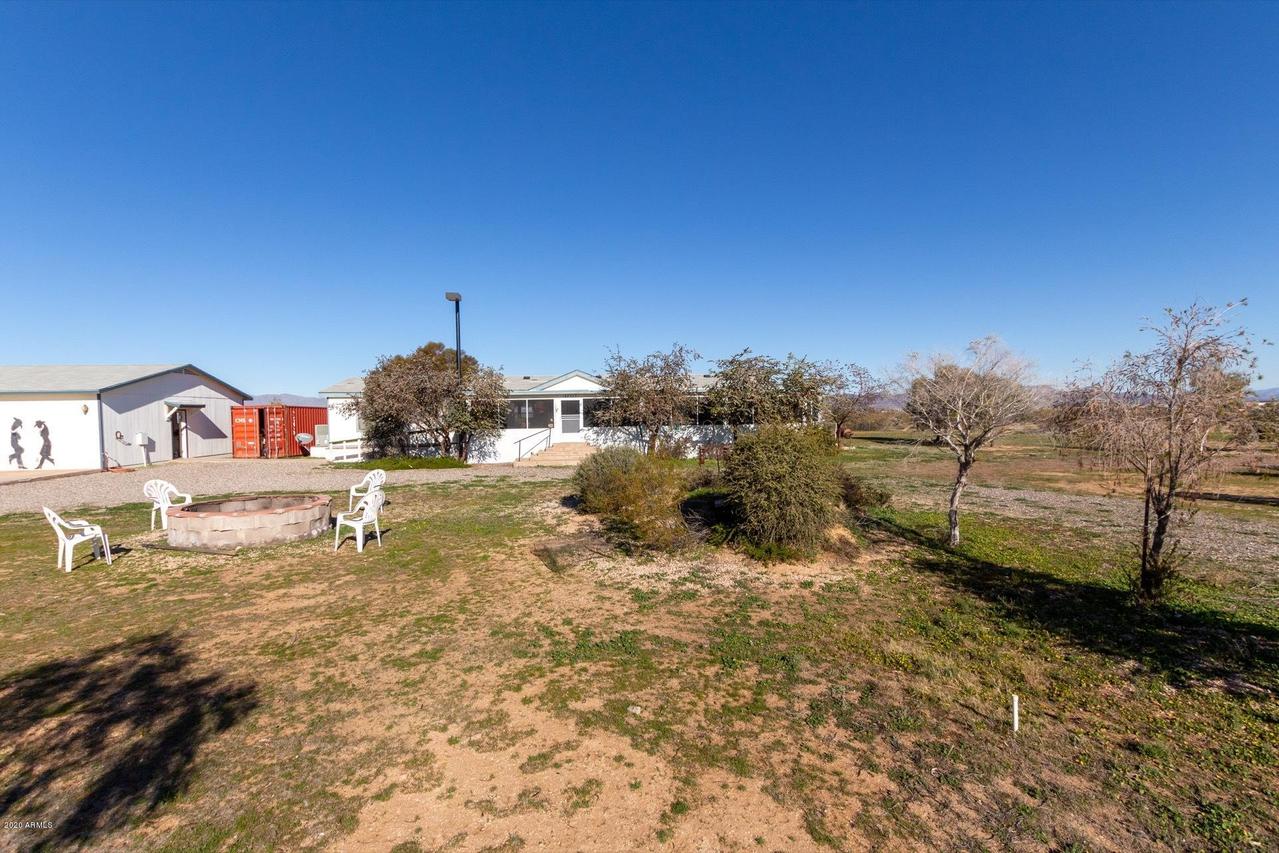 48505 N W Rd., Aguila, AZ 85320