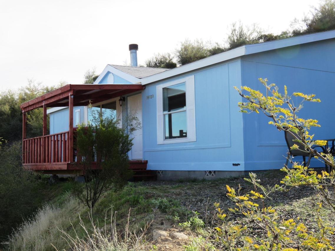 18920 E Queens Way, Black Canyon City, AZ 85324
