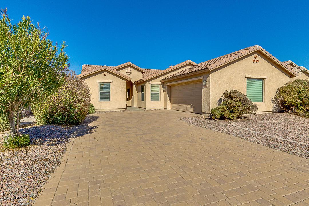 906 W Desert Hollow Dr., San Tan Valley, AZ 85143