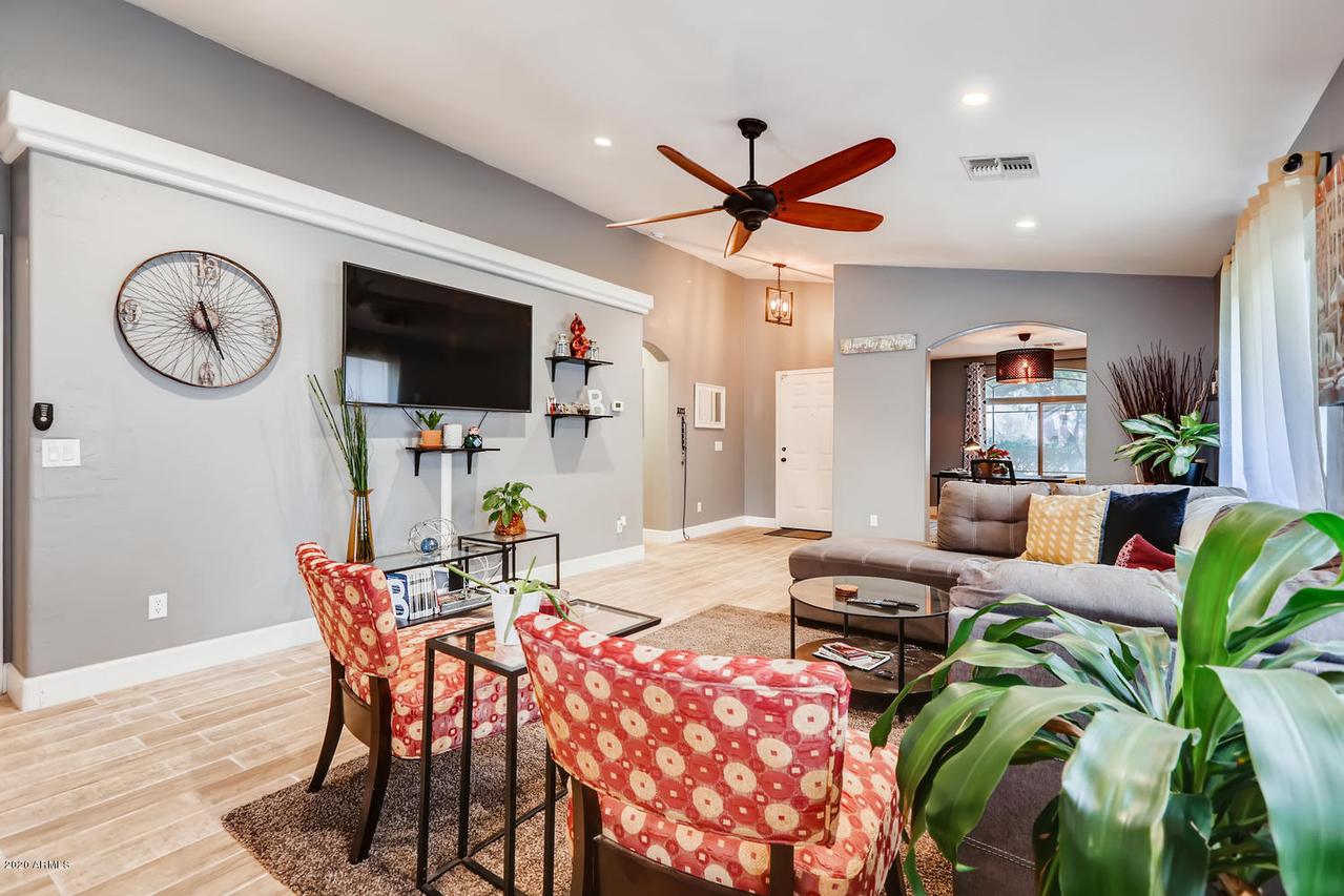 3235 W Sunland Ave., Phoenix, AZ 85041