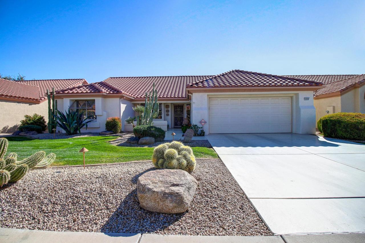 14235 W Circle Ridge Dr., Sun City West, AZ 85375