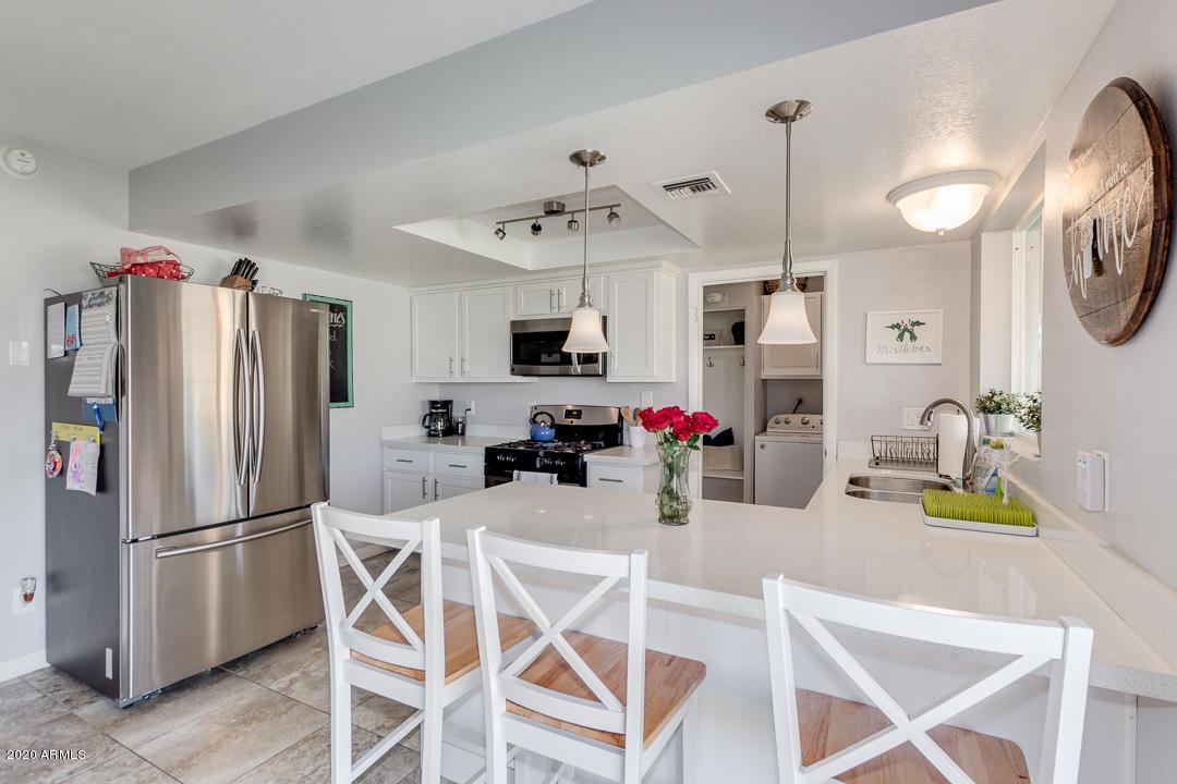 1554 W Villa Theresa Dr., Phoenix, AZ 85023