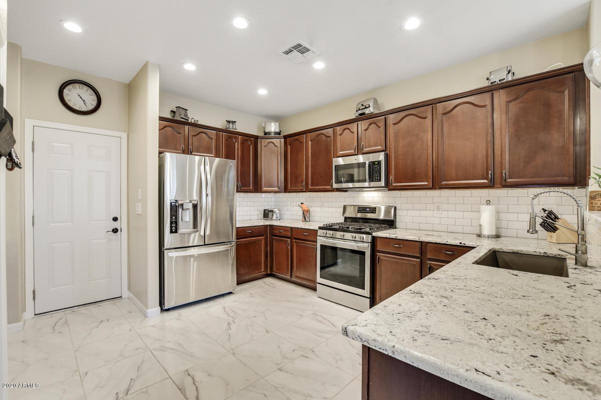 17639 W Cavedale Dr., Surprise, AZ 85387