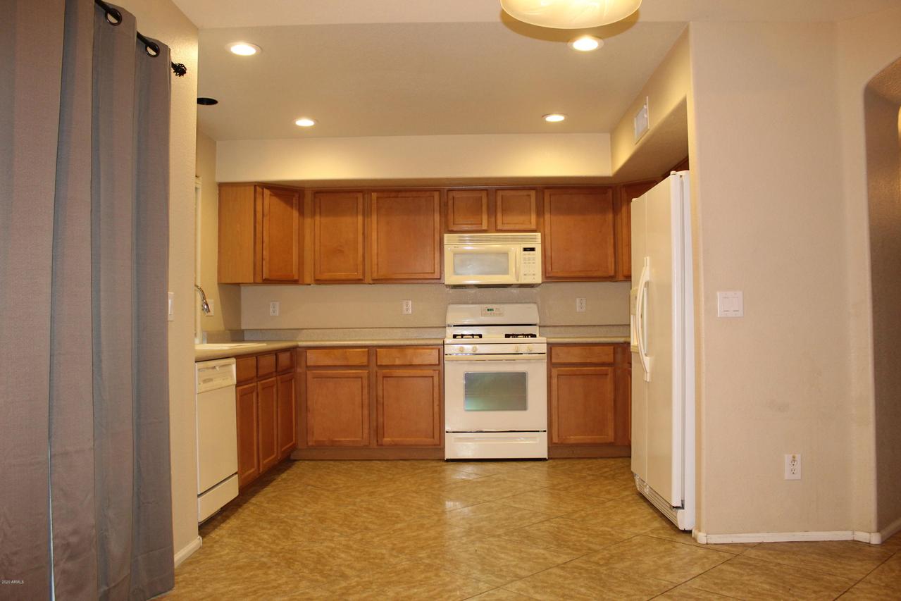 2438 W Running Deer Tr., Phoenix, AZ 85085