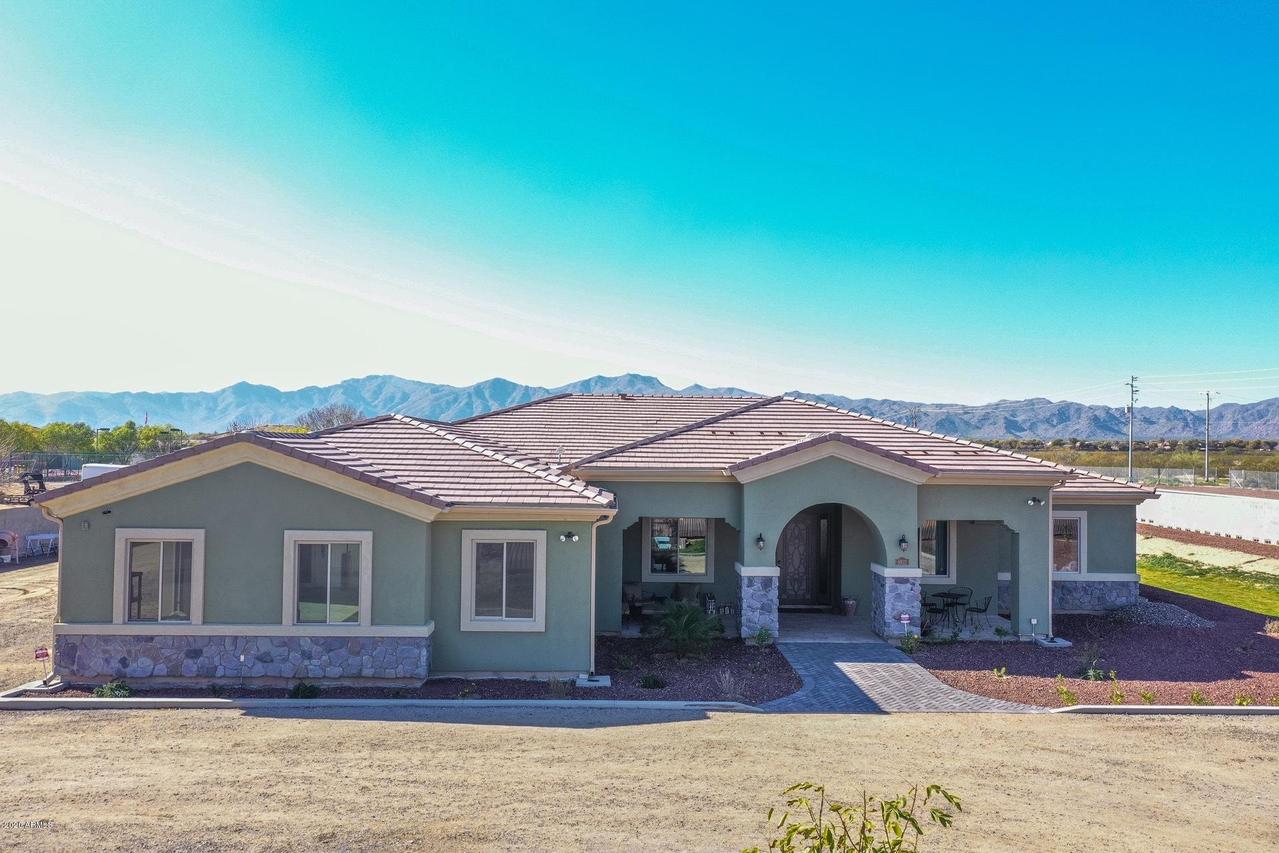 8932 N 175th Ave., Waddell, AZ 85355