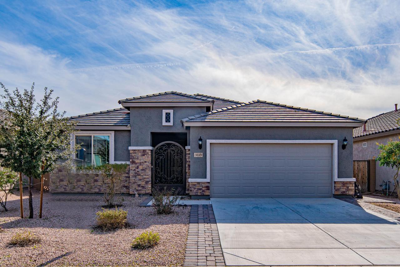 1039 W Danish Red Tr., San Tan Valley, AZ 85143