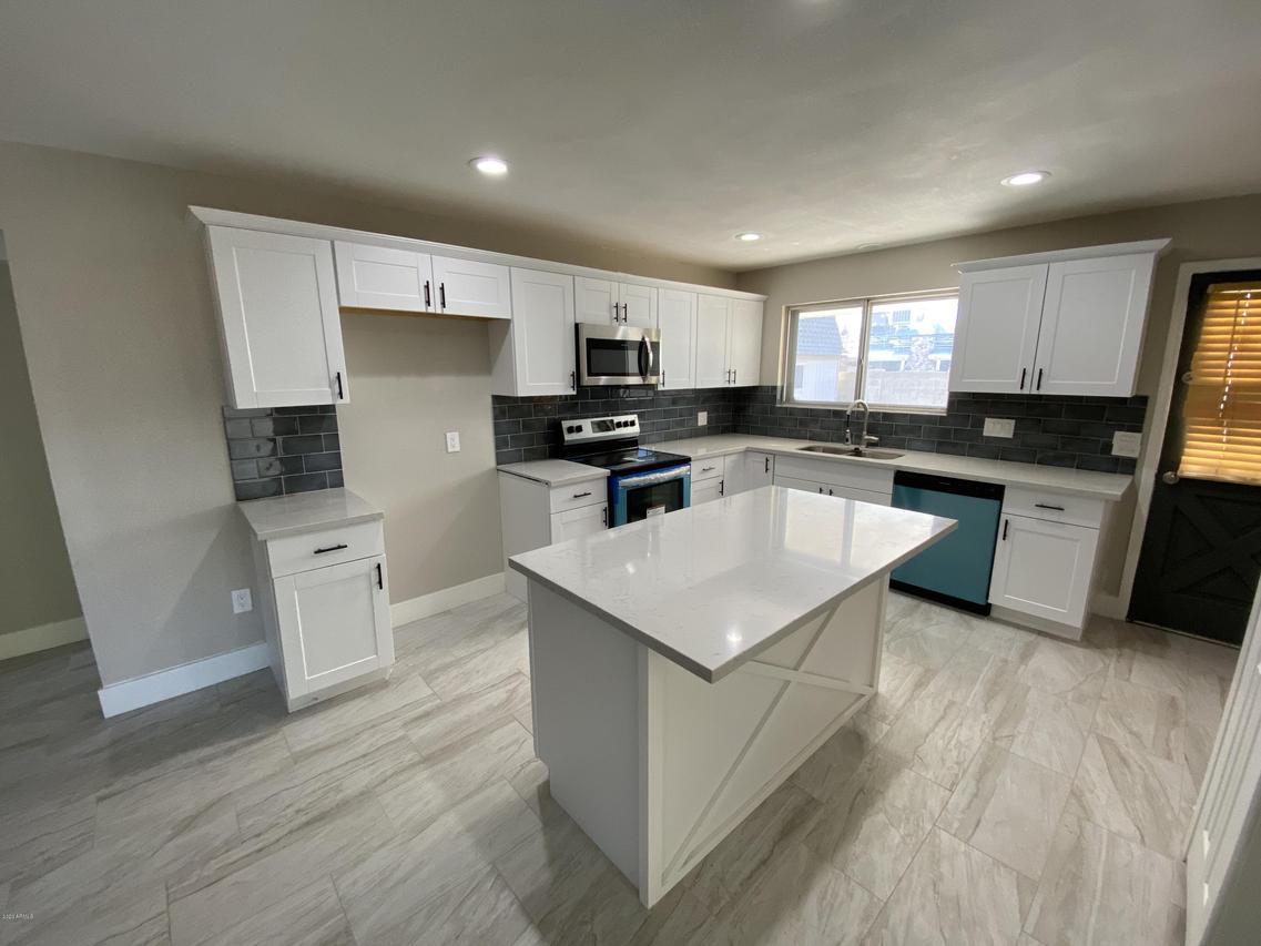 6417 W Rose Ln., Glendale, AZ 85301