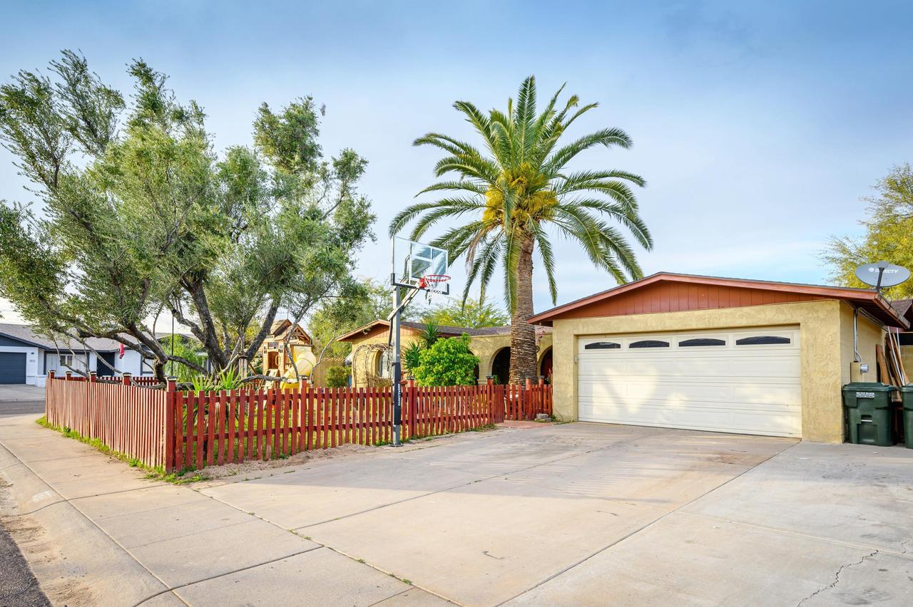 4230 W Seldon Ln., Phoenix, AZ 85051