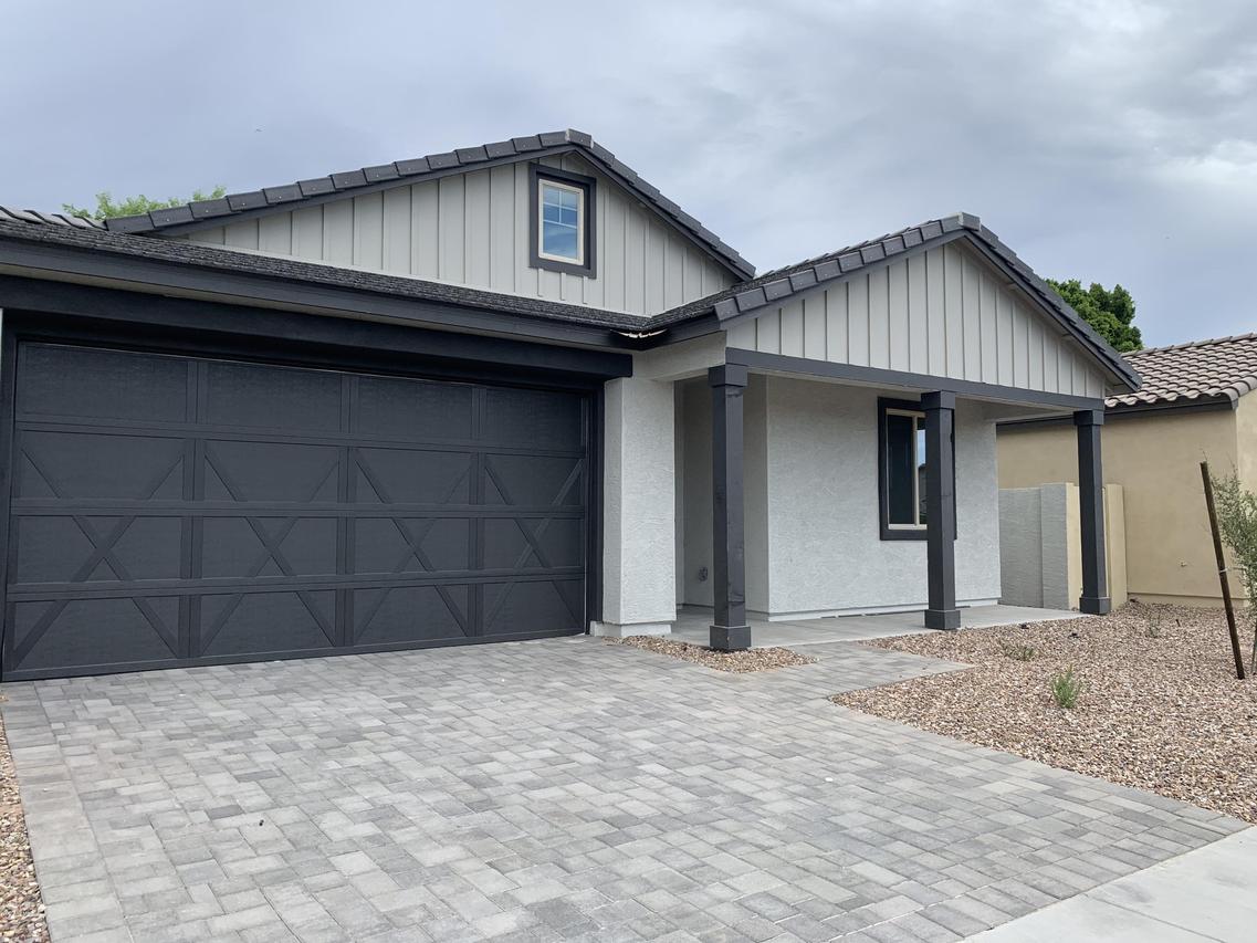 16208 S 8th St., Phoenix, AZ 85048