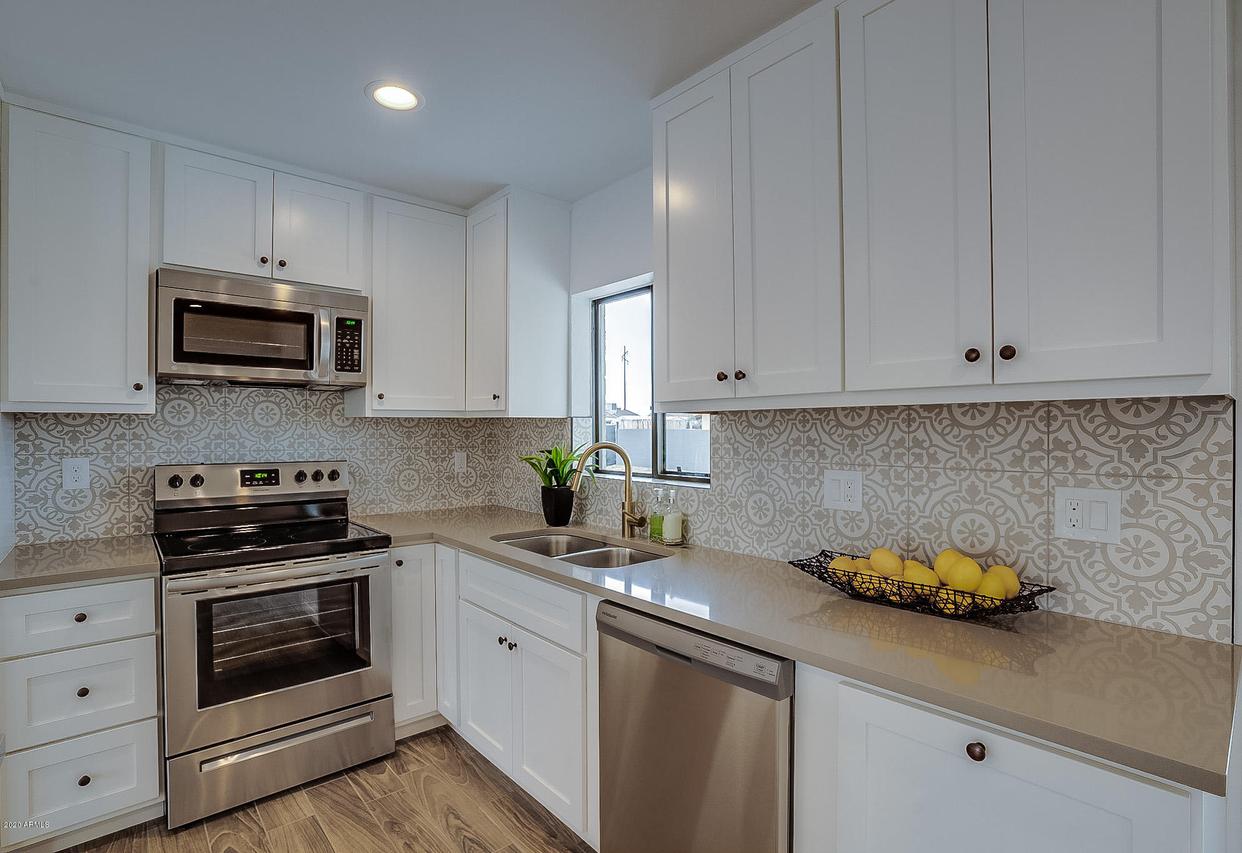 8429 N 85th Ave., Peoria, AZ 85345