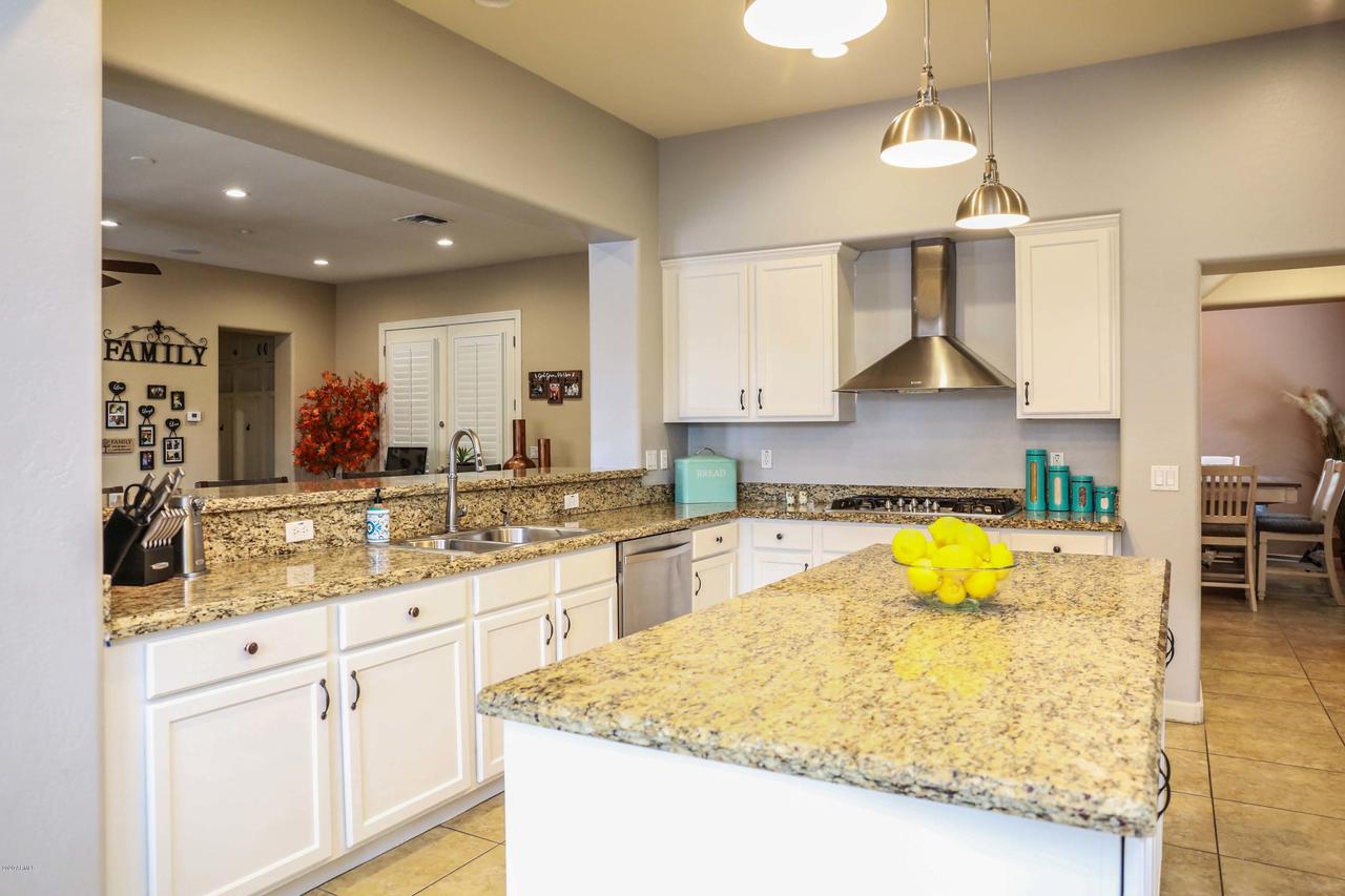 12420 W Dove Wing Way, Peoria, AZ 85383