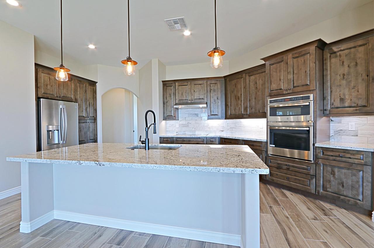 39313 N Central Ave., Phoenix, AZ 85086