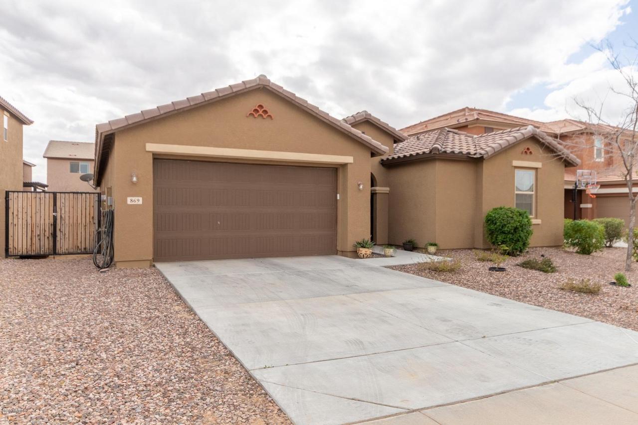 869 W Desert Hollow Dr., San Tan Valley, AZ 85143