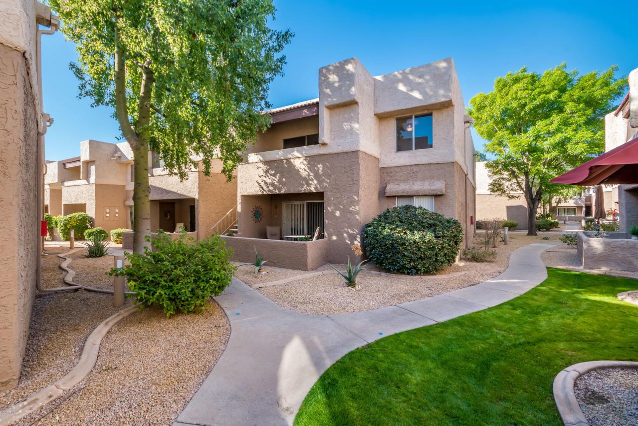 4554 E Paradise Village Pkwy. #244, Phoenix, AZ 85032