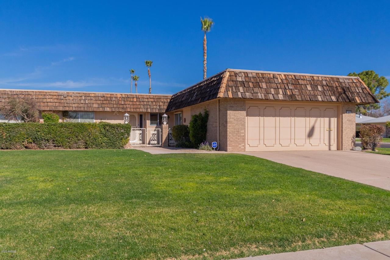 9402 W Greenway Rd., Sun City, AZ 85351