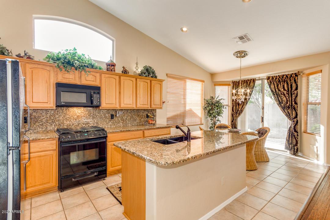 101 W Glenhaven Dr., Phoenix, AZ 85045