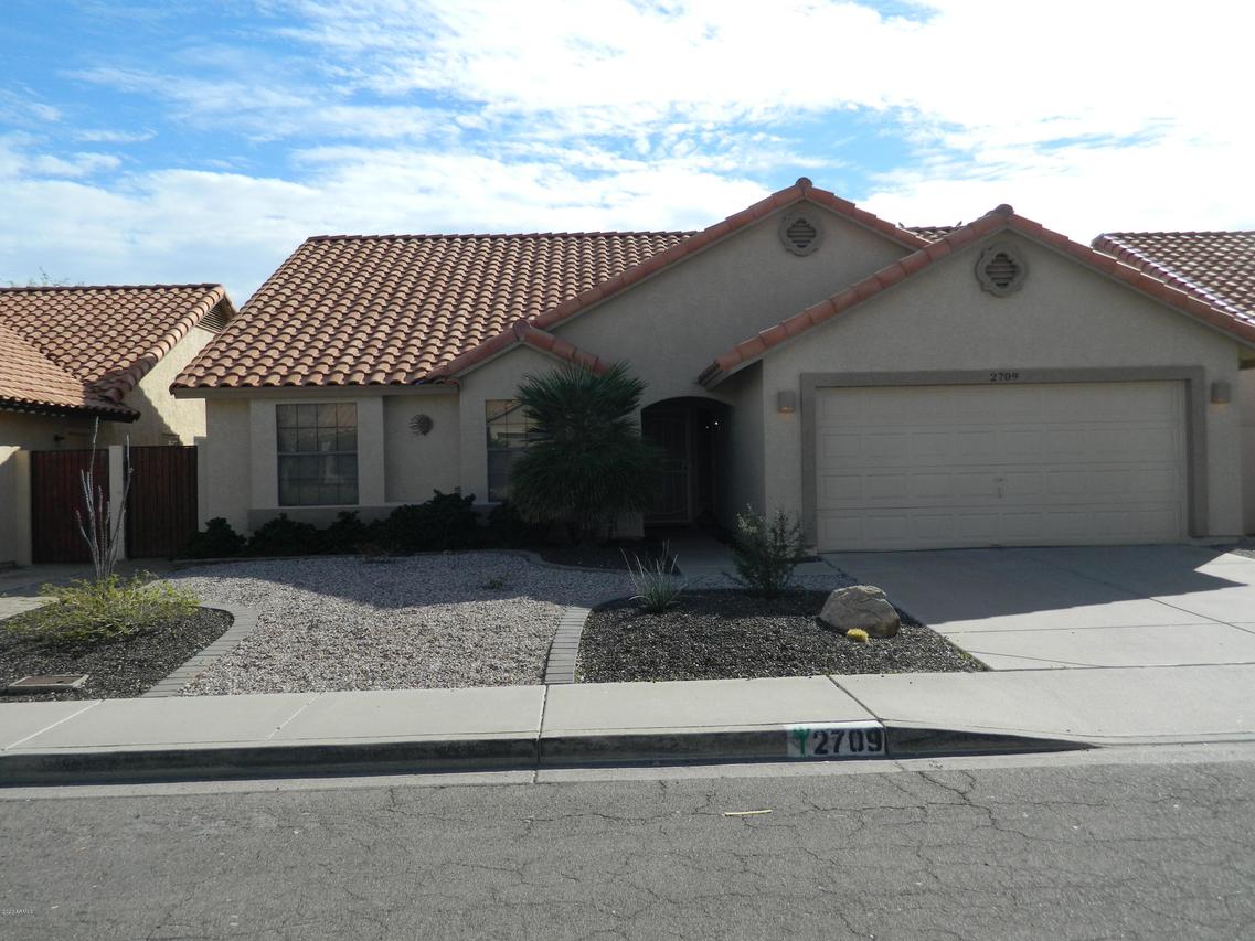 2709 E Rockledge Rd., Phoenix, AZ 85048