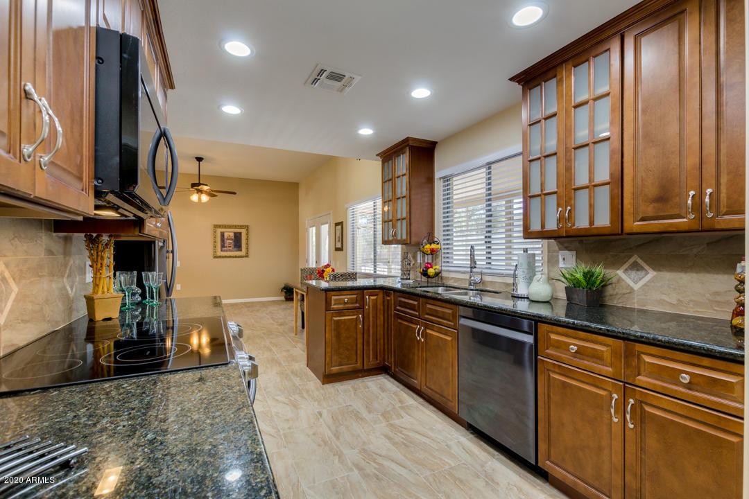 10721 W Palmeras Dr., Sun City, AZ 85373