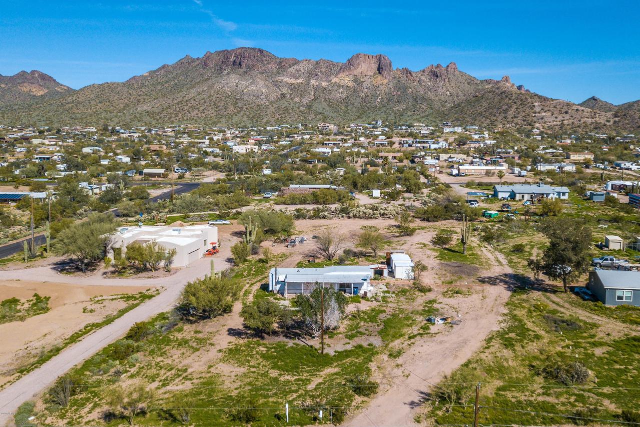 1098 W Kaniksu St., Apache Junction, AZ 85120