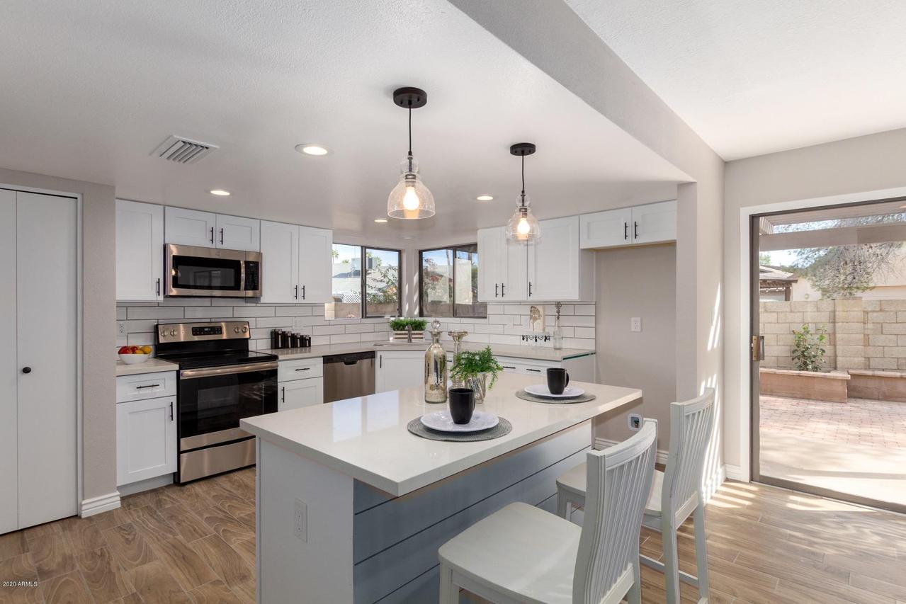 2163 S Cholla, Mesa, AZ 85202