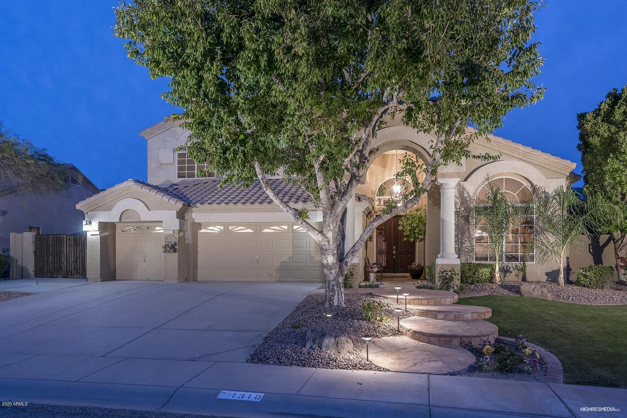 1310 W Amberwood Dr., Phoenix, AZ 85045