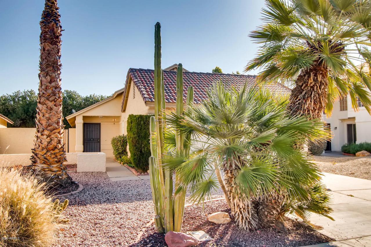 1521 N Apache Dr., Chandler, AZ 85224