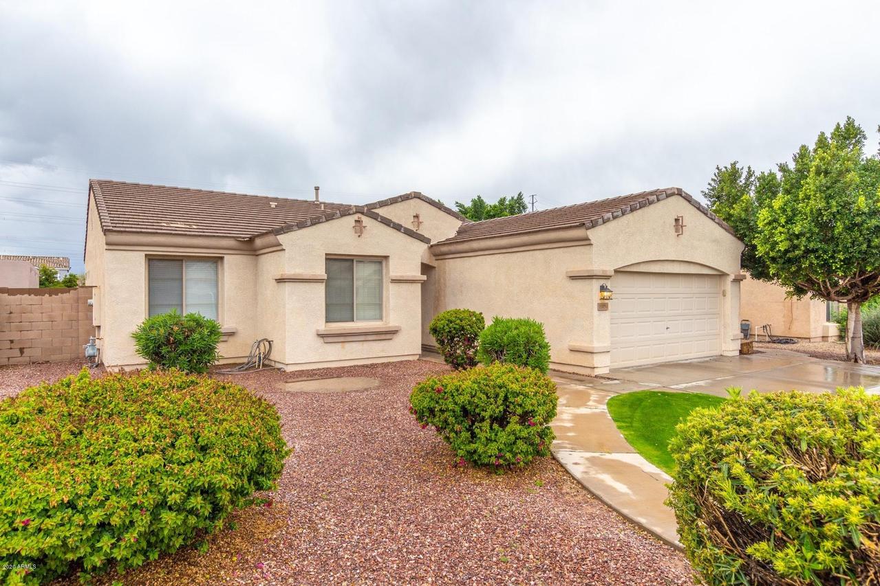 10051 E Posada Ave., Mesa, AZ 85212